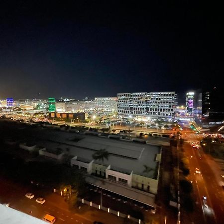Shore Residences, Mall Of Asia Complex Stays By Pbyy Manila Kültér fotó