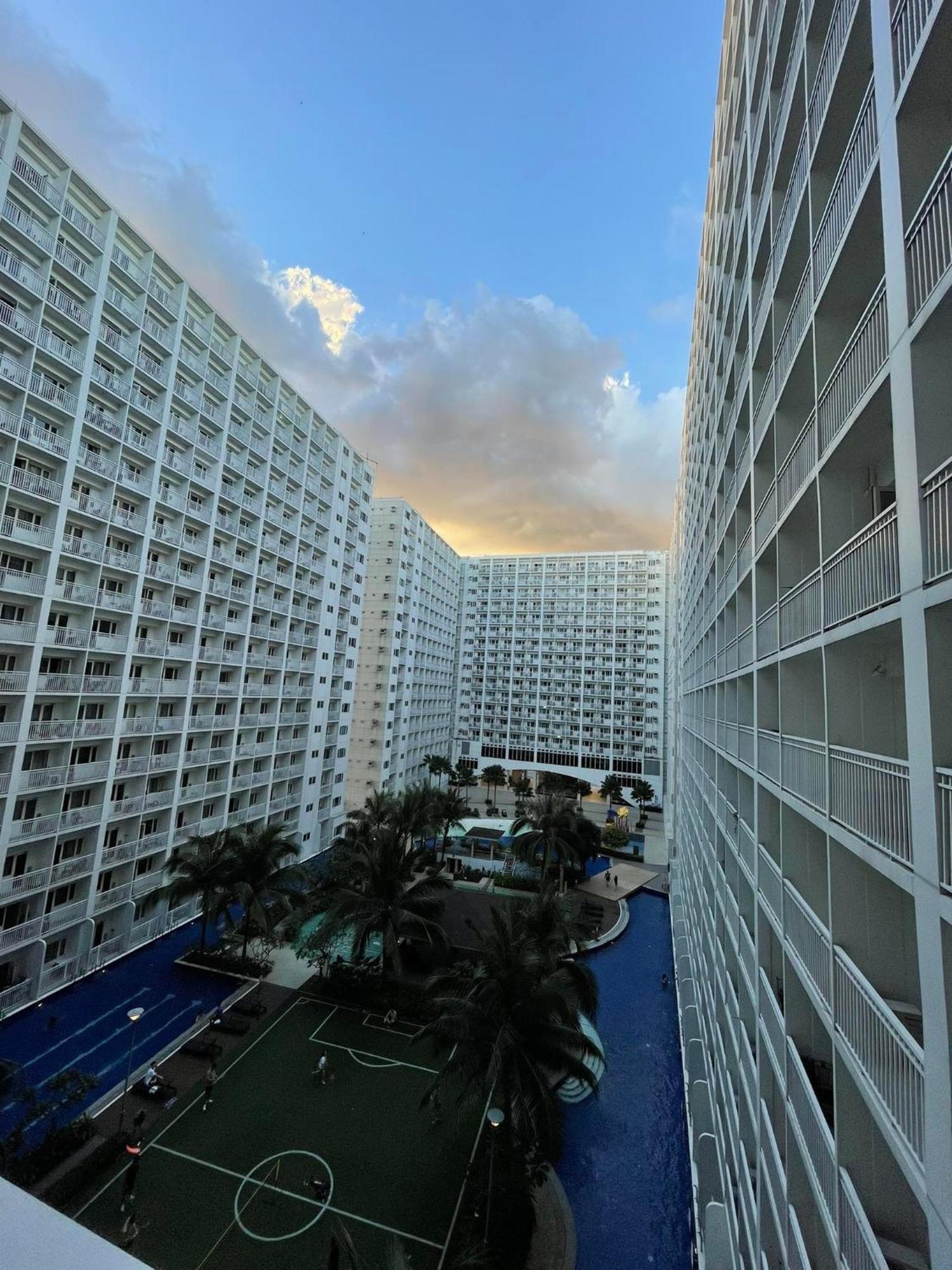Shore Residences, Mall Of Asia Complex Stays By Pbyy Manila Kültér fotó